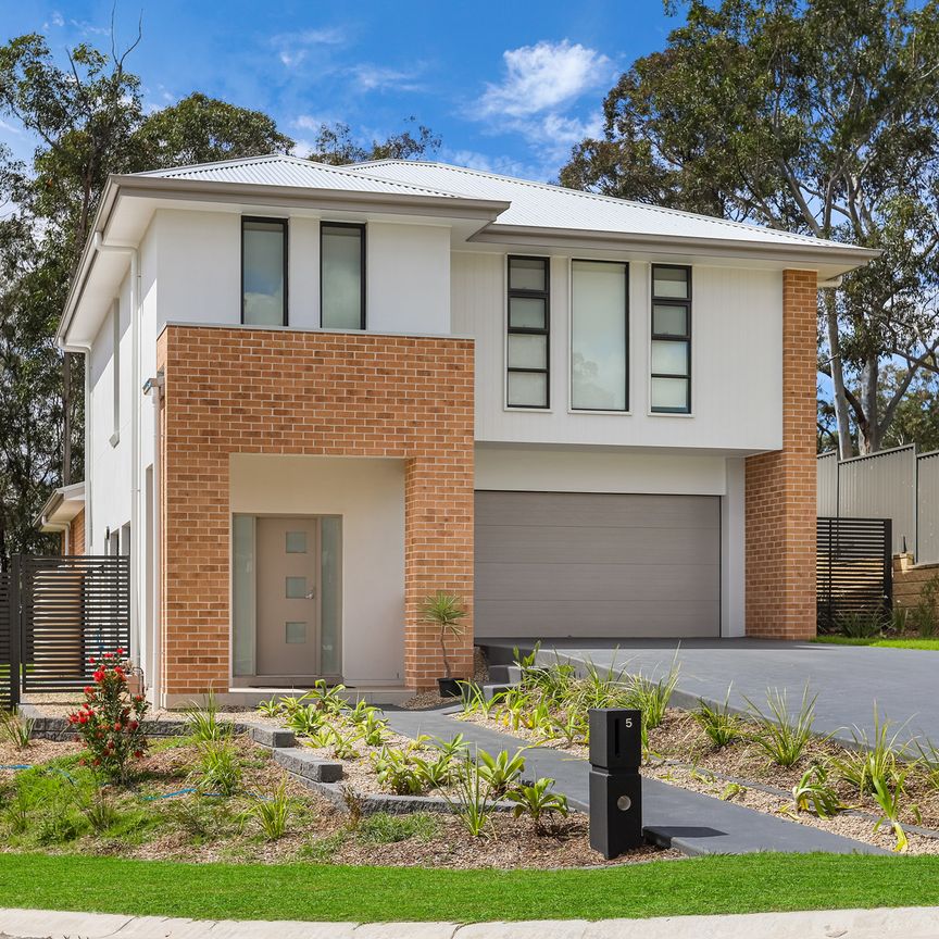 5 Blue Lakes Place, North Kellyville NSW 2155 - House For Rent | Domain - Photo 1