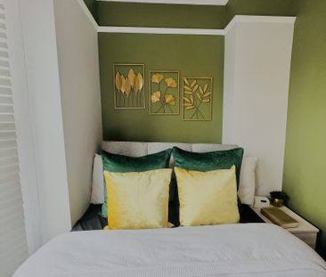 BEDROOM 5 – MEDIUM DOUBLE ENSUITE - Photo 1