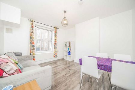 3 bedroom flat to rent - Photo 3