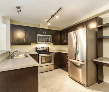 Spacious 2bd, 2bath by Gateway Skytrain - Photo 1