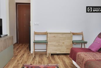 Carrer de Neopàtria, Barcelona, Catalonia 08030