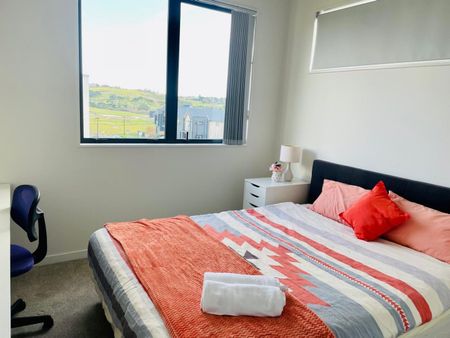 Modern four-bedroom standalone two-story home in Westgate - Photo 2