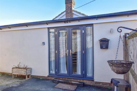 1 bedroom bungalow to rent - Photo 4