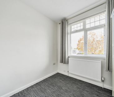 Semi-detached House to rent - Oak Avenue, Croydon, CR0 - Photo 2
