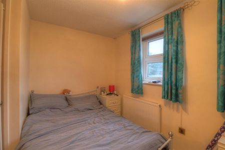 2 BED Terraced House To rent - Photo 2