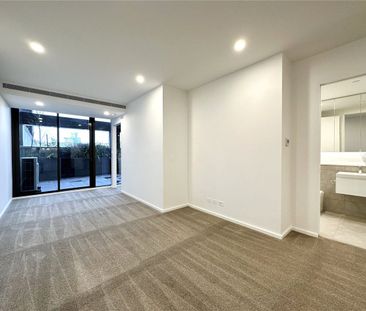 UNFURNISHED STYLISH ONE BEDROOM APARTMENT LOCATED IN THE HEART OF S... - Photo 3