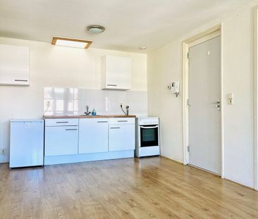 Te huur: Appartement Rodenrijselaan 30 A 02A in Rotterdam - Photo 1