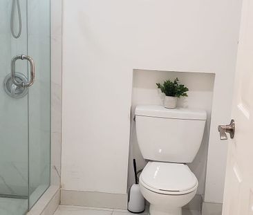 For Lease - 33 Major Crescent, Aurora, Ontario - Photo 4