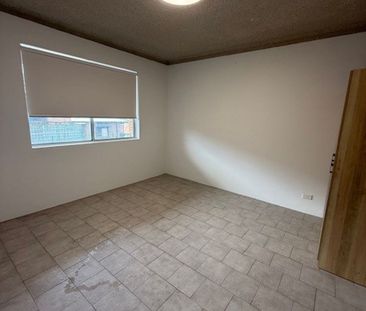 Modern & Convenient 2-Bedroom Unit – Updated & Ready to Move In! - Photo 6