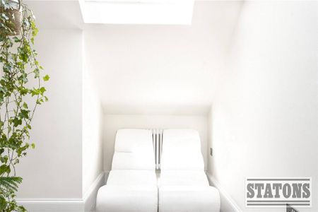 3 bedroom apartment to rent - Photo 3