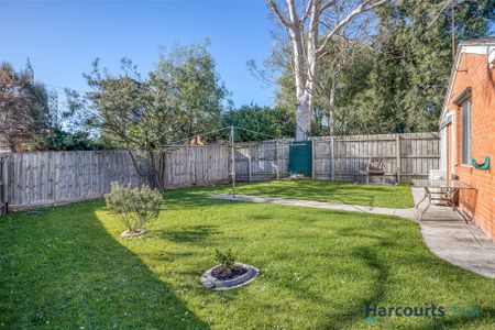 9a Highclere Avenue, Mount Waverley VIC 3149 - Photo 5
