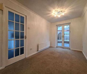 Boundary Pastures, Sleaford, NG34 - Photo 2