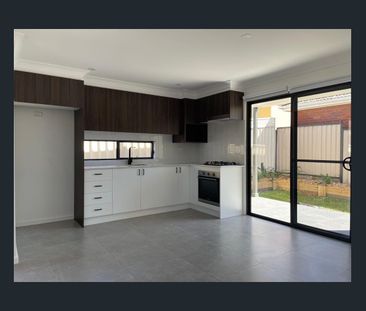 Stylish Near New Granny Flat in Punchbowl - Photo 1