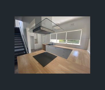 SPACIOUS FAMILY LIVING - Photo 3