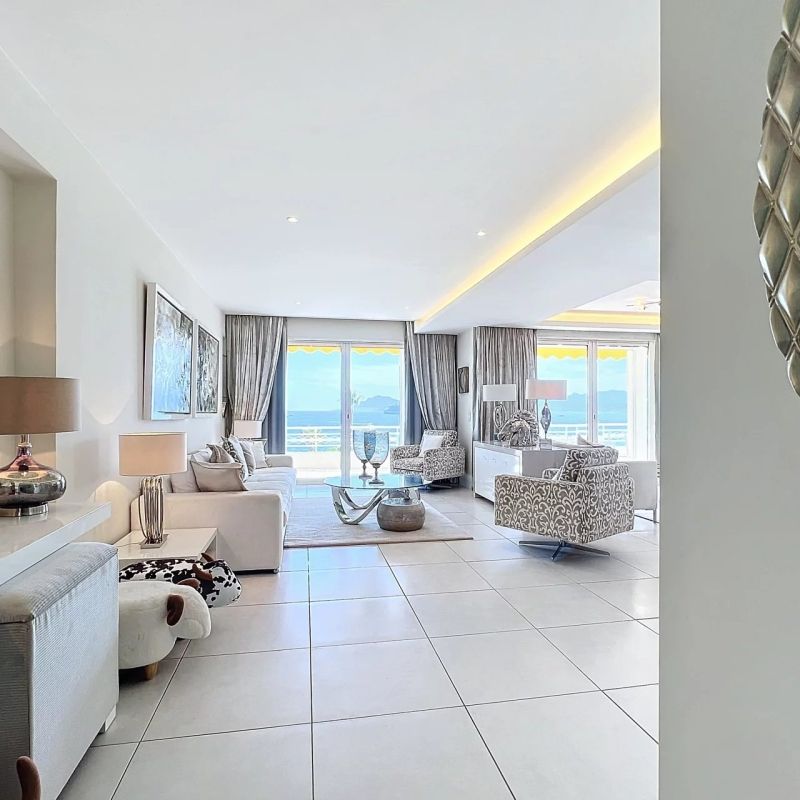 Croisette - magnifique appartement 4 pièces avec terrasse face à la mer - Photo 1