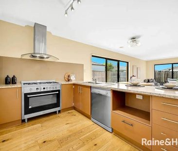 Stop Scrolling - Photo 4