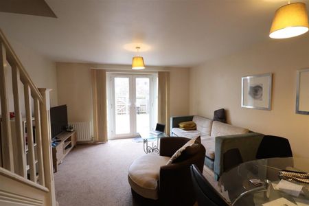 2 BED House To rent - Photo 2