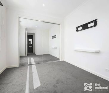 Spacious Home with Generous Backyard & Modern Comforts - Photo 4