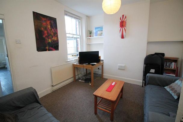 5 bedroom house to rent - Photo 1