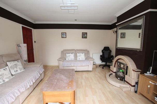 3 bedroom semi-detached house to rent - Photo 1