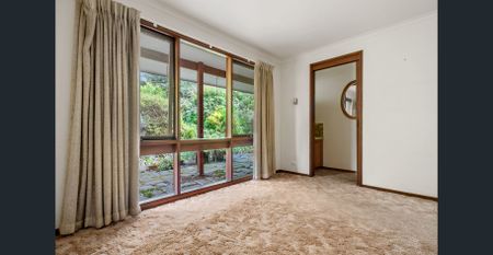 Spacious Family Home with Country Charm and Dual Access – Macedon - Photo 4