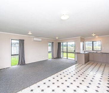 Family home in Castlecliff - Photo 6