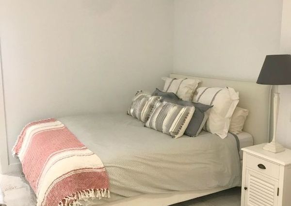 Renovated, frontline apartment to rent- santa ponsa
