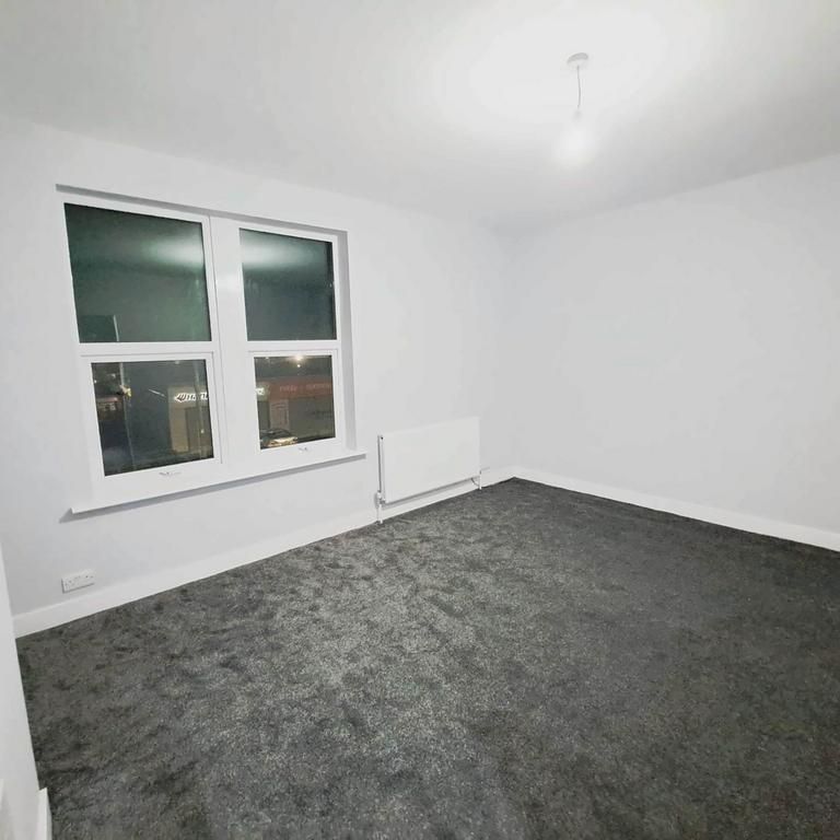 4 bedroom terraced house to rent - Photo 1