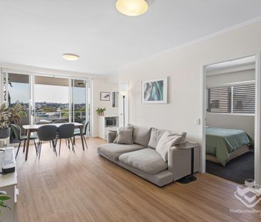 Modern 2-Bedroom Apartment in Leafy Lutwyche — Unbeatable Location - Photo 1