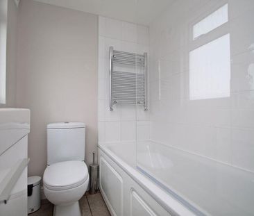 2 bedroom maisonette to rent - Photo 3