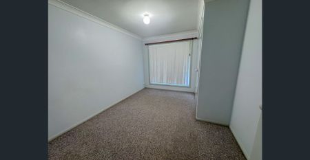 THREE BEDROOM HOME PERFECTLY POSITIONED - Photo 4