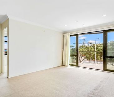 Don't miss out! - Photo 1