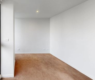 2 Bedroom Apartment in the Heart of the City!! - Photo 5