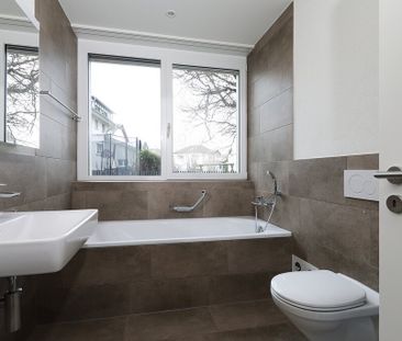 Moderne Wohnung mit grossem Balkon - Photo 1