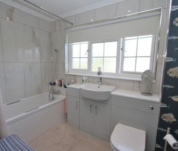2 bedroom house to rent - Photo 1