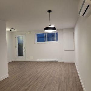 Appartement/logement à Louer - Photo 2