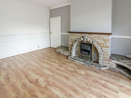 3 bedroom semi-detached house to rent - Photo 4