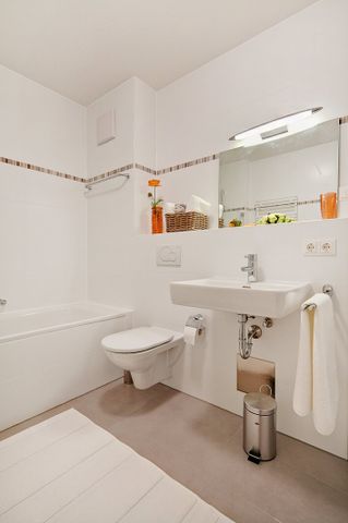 Bright, furnished 2-room apartment in good area for rent - Photo 5