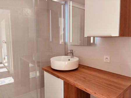 Type 3 rénové traversant dernier étage - Photo 5