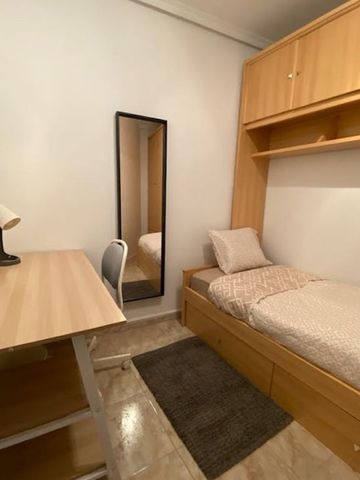 Calle de Santa Brígida, Madrid, Community of Madrid 28004 - Photo 3