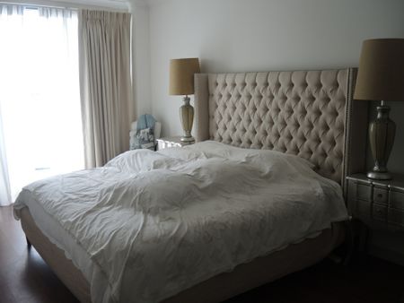 Fully Furnished Townhouse - 6 Month Lease Only - Photo 4
