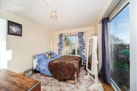 4 bedroom semi-detached house to rent - Photo 3