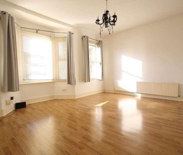 Carmichael Road, London, SE25 - Photo 2
