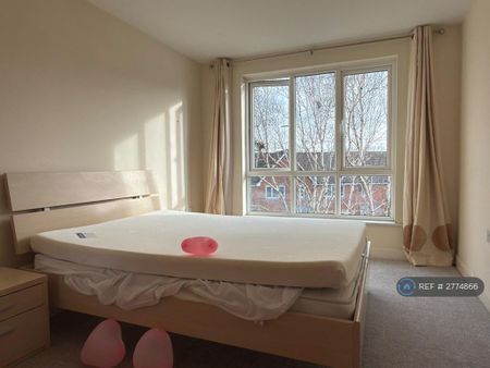 2 bedroom flat to rent - Photo 3