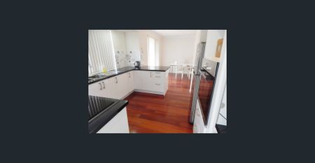 Partly Furnished 3x1 Villa - Home Open Monday 17/11 at 4.30-5pm - Photo 4