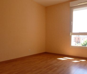 CHALONS EN CHAMPAGNE- Appartement de type 2 avec balcon et garage, ... - Photo 3