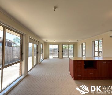 Modern 3 Bedroom Townhouse in Werribee - Photo 6