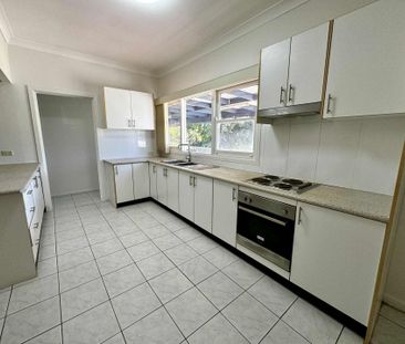 Spacious Family Home in Prime Location - Photo 3