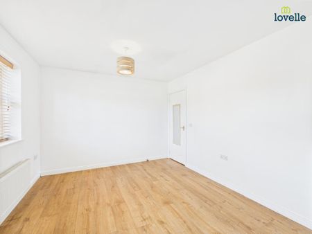 4 bedroom detached house to rent - Photo 2