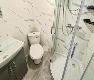 1 bedroom in a house share to rent - Photo 6